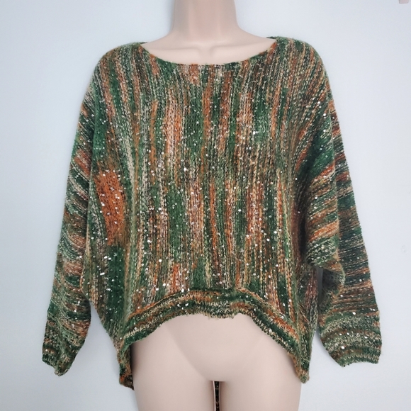 Santoori Sweaters - EUC Santoori Green & Tan Sequin Oversized Sweater